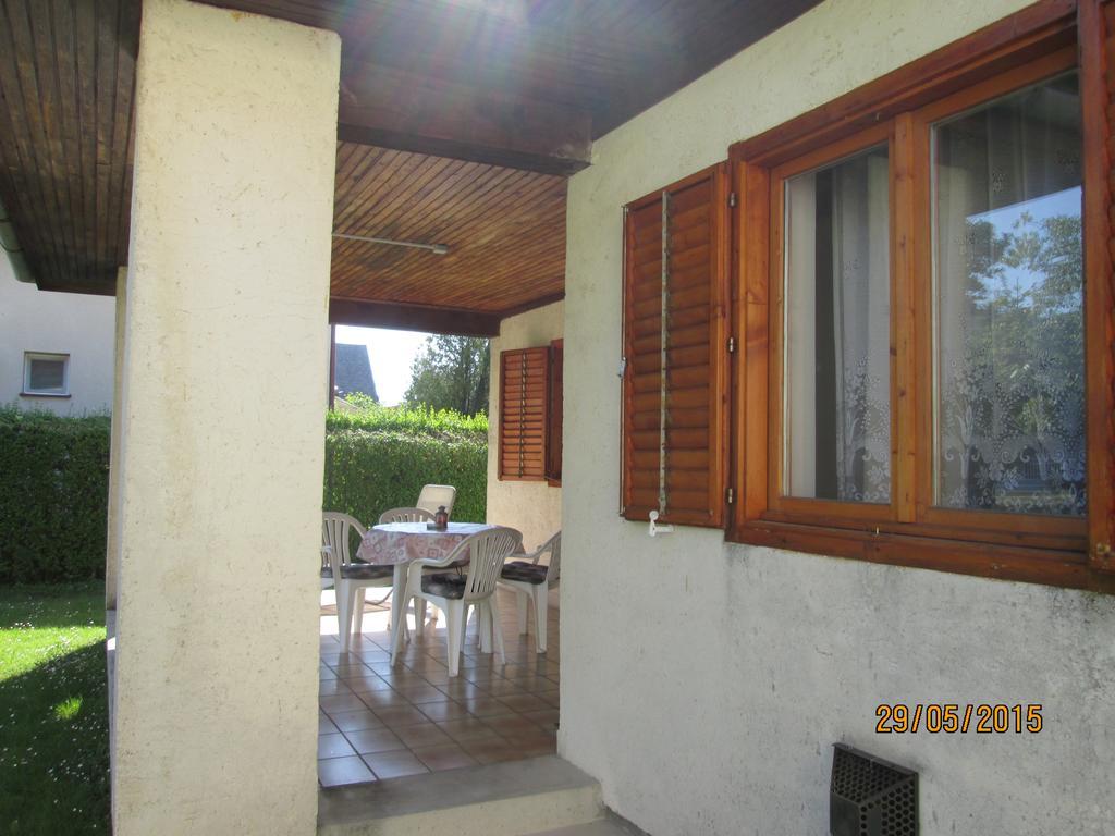 Fenyves Vendégház Balatonfenyves Extérieur photo