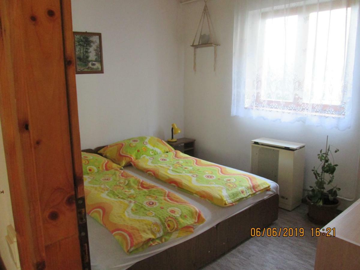 Fenyves Vendégház Balatonfenyves Extérieur photo