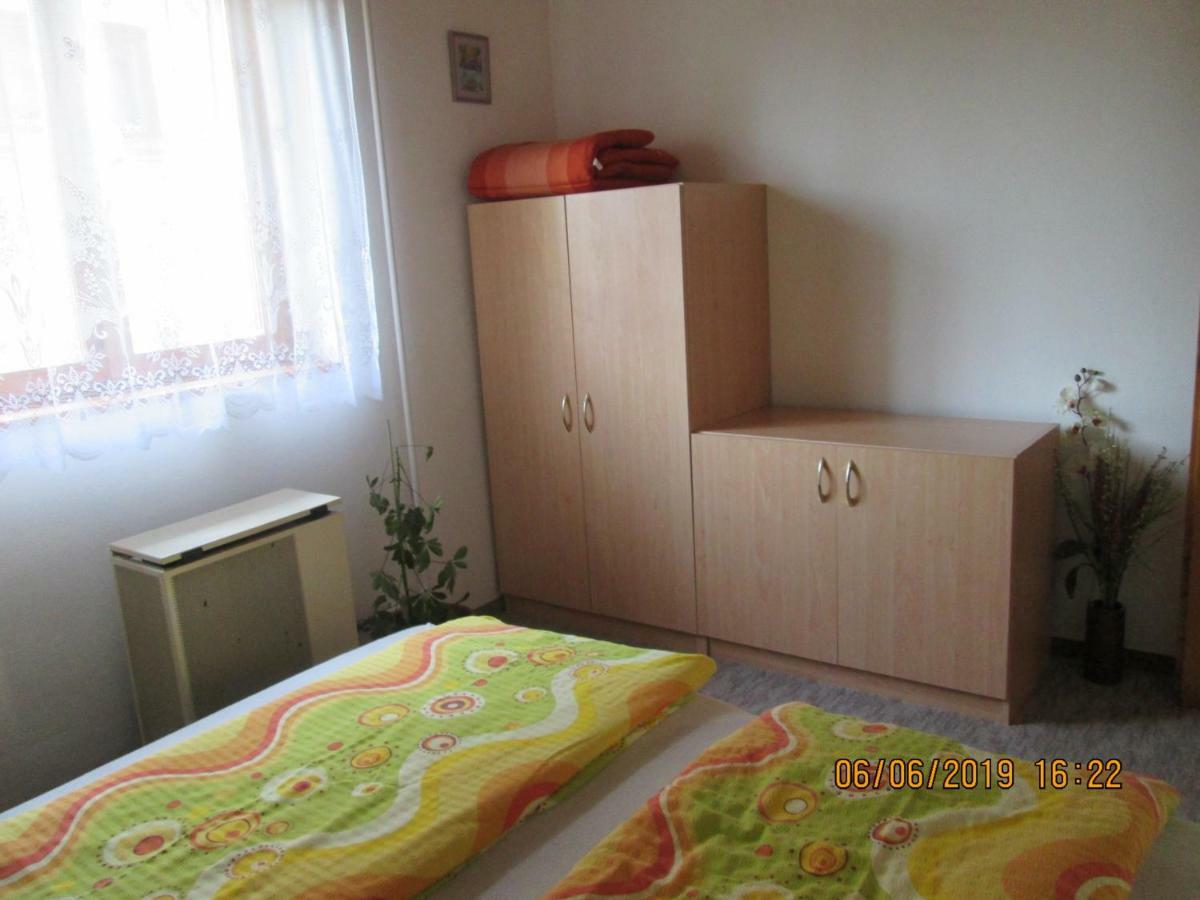 Fenyves Vendégház Balatonfenyves Extérieur photo