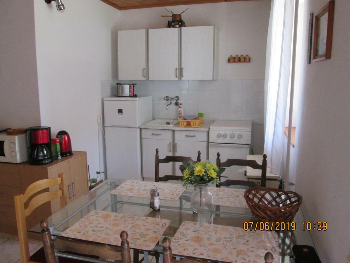 Fenyves Vendégház Balatonfenyves Extérieur photo
