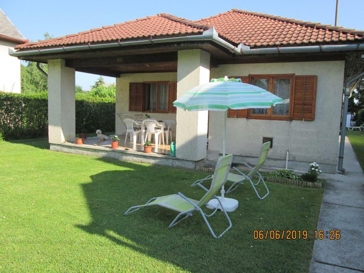 Fenyves Vendégház Balatonfenyves Extérieur photo