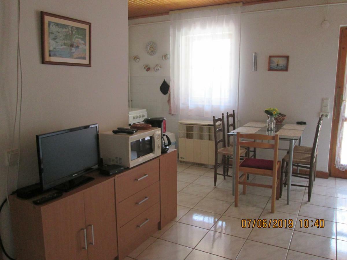 Fenyves Vendégház Balatonfenyves Extérieur photo